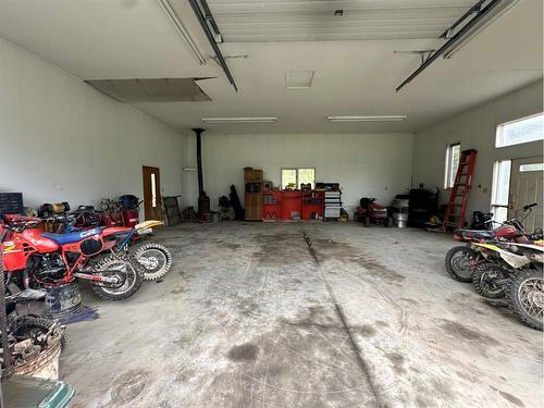 123083 Township Road 593A, Rural Woodlands County, AB - Indoor Photo Showing Garage