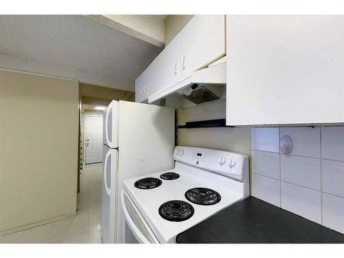 4510 8A Avenue, Edson, AB - Indoor Photo Showing Kitchen