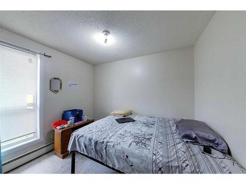 4504-4510 8B-8A Avenue, Edson, AB - Indoor Photo Showing Bedroom