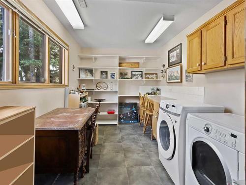 119 Benchlands Terrace, Canmore, AB - Indoor Photo Showing Laundry Room