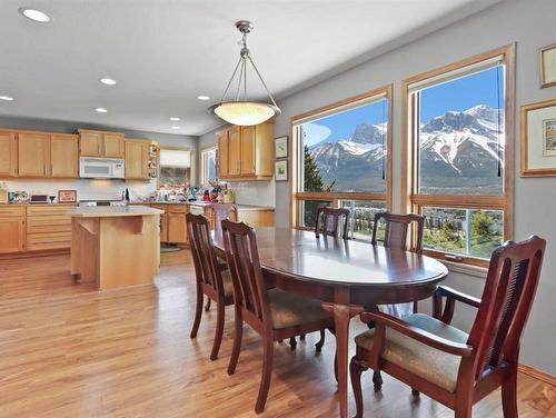 119 Benchlands Terrace, Canmore, AB - Indoor Photo Showing Dining Room