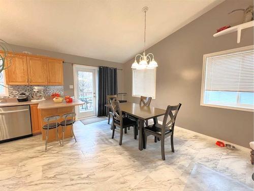 4513 Spruce Avenue, Boyle, AB - Indoor Photo Showing Dining Room