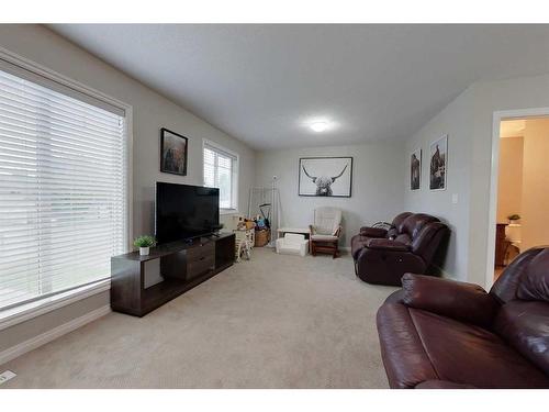 201A & 201B 7 Street Ne, Slave Lake, AB - Indoor Photo Showing Living Room