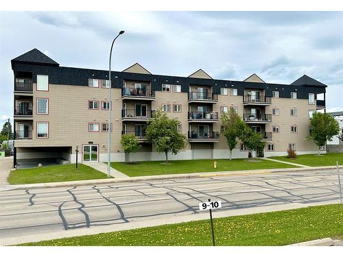 303-4502 52 Avenue, Whitecourt, AB - Outdoor With Facade