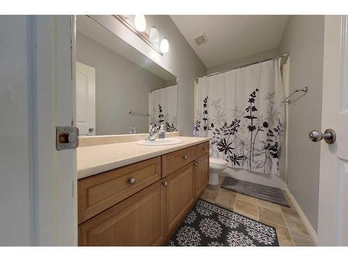 119-116 6 Ave Ne, Slave Lake, AB - Indoor Photo Showing Bathroom