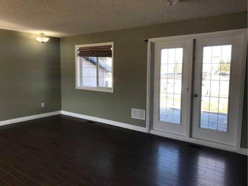 714 3 Avenue, Fox Creek, AB - Indoor Photo Showing Other Room