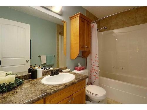 47 Springwood Drive Ne, Slave Lake, AB - Indoor Photo Showing Bathroom