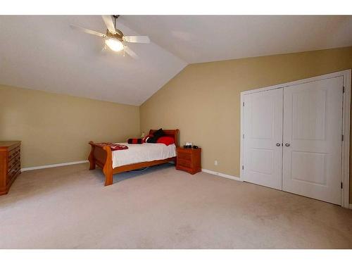 47 Springwood Drive Ne, Slave Lake, AB - Indoor Photo Showing Bedroom