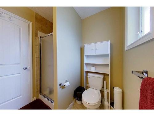 47 Springwood Drive Ne, Slave Lake, AB - Indoor Photo Showing Bathroom