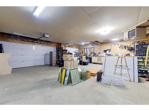 47 Springwood Drive Ne, Slave Lake, AB - Indoor Photo Showing Garage