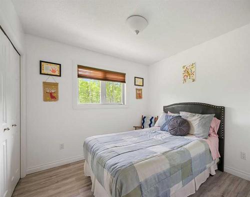 46, 224002 Township Road 654, Rural Athabasca County, AB - Indoor Photo Showing Bedroom