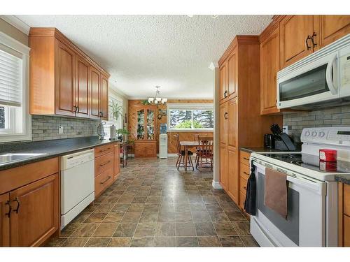 664059 Range Road 235, Rural Athabasca County, AB - Indoor Photo Showing Kitchen