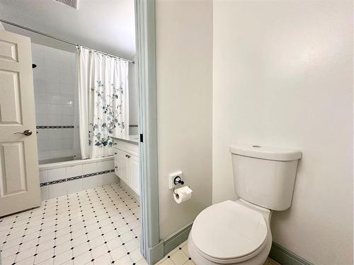 61 Park Drive, Whitecourt, AB - Indoor Photo Showing Bathroom