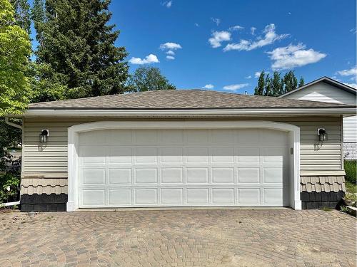 61 Park Drive, Whitecourt, AB - Outdoor