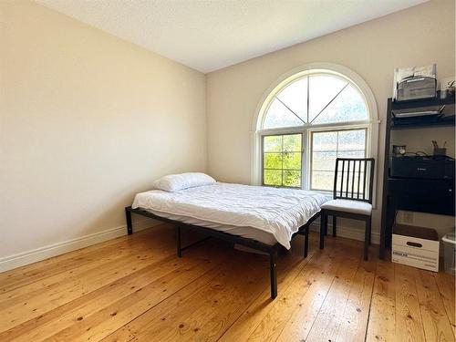 61 Park Drive, Whitecourt, AB - Indoor Photo Showing Bedroom