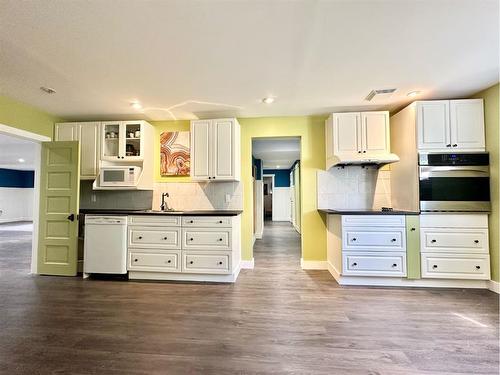 61 Park Drive, Whitecourt, AB - Indoor Photo Showing Kitchen