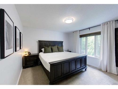 4119 15 Avenue, Edson, AB - Indoor Photo Showing Bedroom