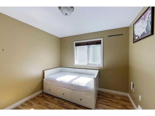 4119 15 Avenue, Edson, AB - Indoor Photo Showing Bedroom