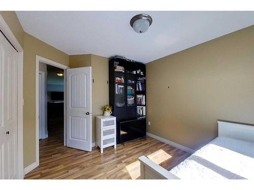 4119 15 Avenue, Edson, AB - Indoor Photo Showing Bedroom