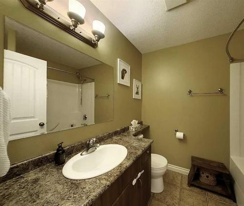 4119 15 Avenue, Edson, AB - Indoor Photo Showing Bathroom