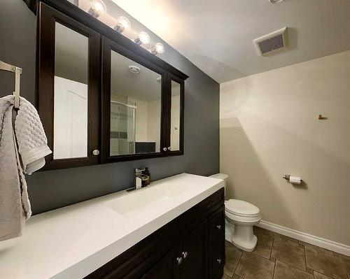 4119 15 Avenue, Edson, AB - Indoor Photo Showing Bathroom