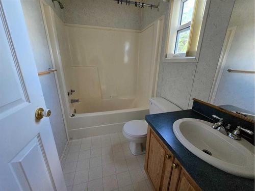 5510 51 Street, Niton Junction, AB - Indoor Photo Showing Bathroom