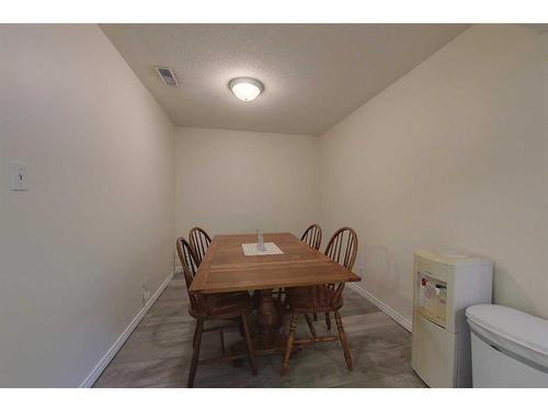 50 Lakeview Heights, Canyon Creek, AB - Indoor Photo Showing Dining Room