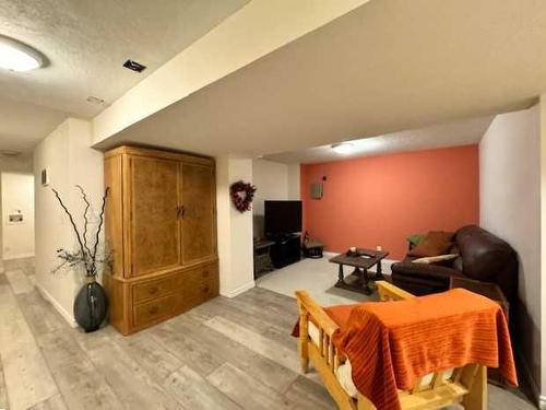 50 Lakeview Heights, Canyon Creek, AB - Indoor