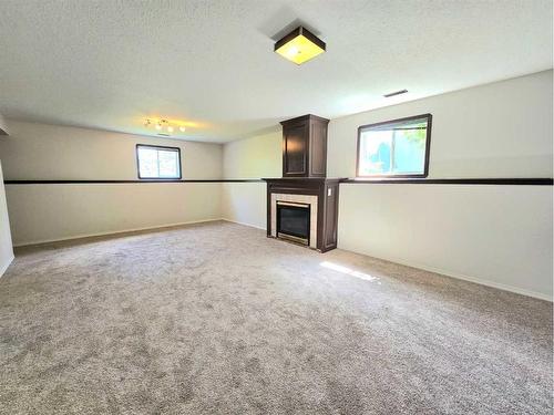 33 Baly Road, Whitecourt, AB - Indoor Photo Showing Other Room