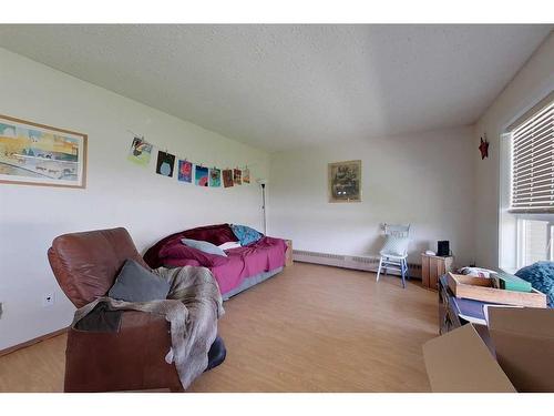 102-201 12 Avenue Sw, Slave Lake, AB - Indoor Photo Showing Bedroom