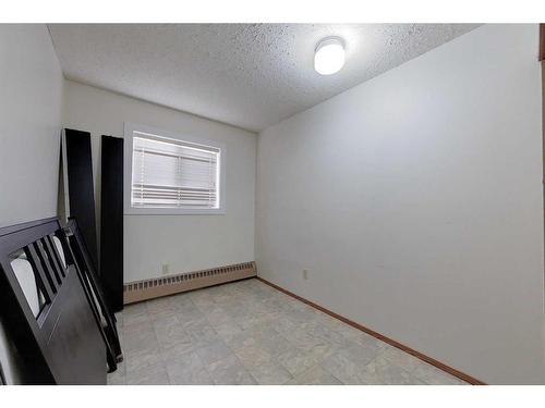 102-201 12 Avenue Sw, Slave Lake, AB - Indoor Photo Showing Other Room