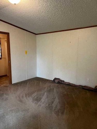 414 Grassy Way, Red Earth Creek, AB - Indoor Photo Showing Other Room