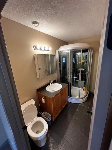 1506 42 Street, Edson, AB - Indoor Photo Showing Bathroom