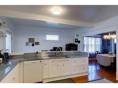 723 50 Street, Edson, AB - Indoor Photo Showing Kitchen