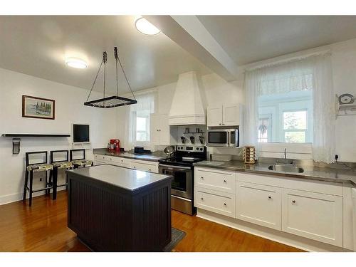 723 50 Street, Edson, AB - Indoor Photo Showing Kitchen