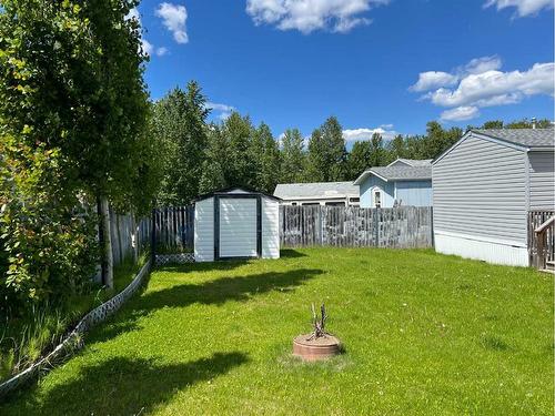 907 6 Avenue, Fox Creek, AB - Outdoor