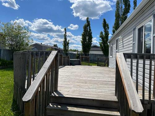 907 6 Avenue, Fox Creek, AB - Outdoor With Exterior