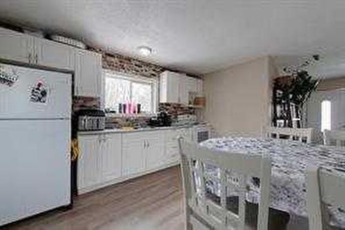 770 Cardinal Crescent, Wabasca, AB - Indoor Photo Showing Kitchen