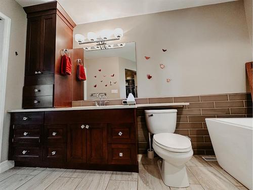 42 Ravine Drive, Whitecourt, AB - Indoor Photo Showing Bathroom