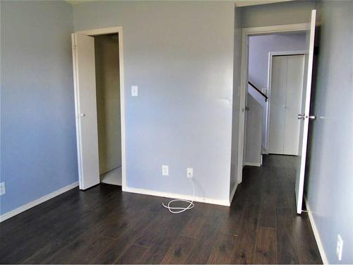 124 6Th Avenue Nw, Slave Lake, AB - Indoor Photo Showing Other Room