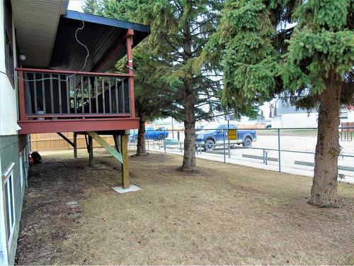 124 6Th Avenue Nw, Slave Lake, AB - Outdoor