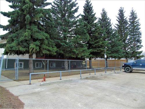 124 6Th Avenue Nw, Slave Lake, AB - Outdoor