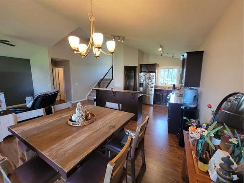 813 10 Street, Fox Creek, AB - Indoor Photo Showing Dining Room