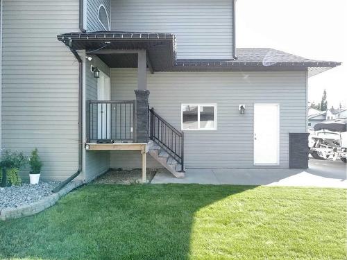 813 10 Street, Fox Creek, AB - Outdoor With Exterior