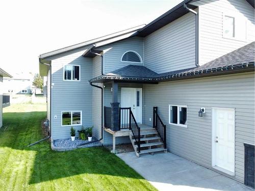 813 10 Street, Fox Creek, AB - Outdoor