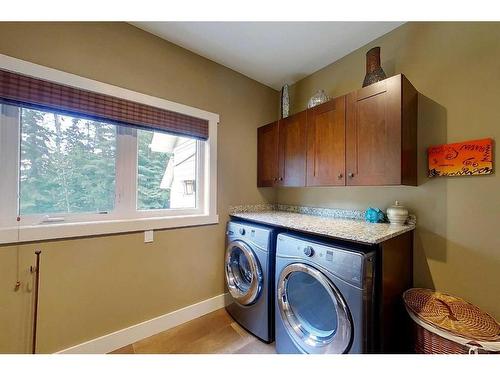6-16511 532A Township Road, Rural Yellowhead County, AB - Indoor Photo Showing Laundry Room