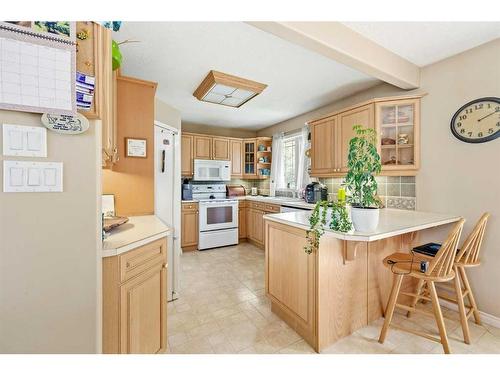 5809 12A Avenue, Edson, AB - Indoor Photo Showing Kitchen