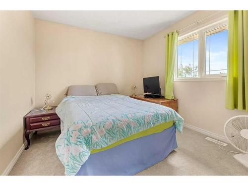 5809 12A Avenue, Edson, AB - Indoor Photo Showing Bedroom