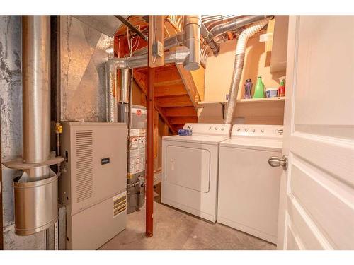 5809 12A Avenue, Edson, AB - Indoor Photo Showing Laundry Room