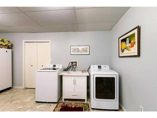 53030 Range Road 172, Rural Yellowhead County, AB - Indoor Photo Showing Laundry Room